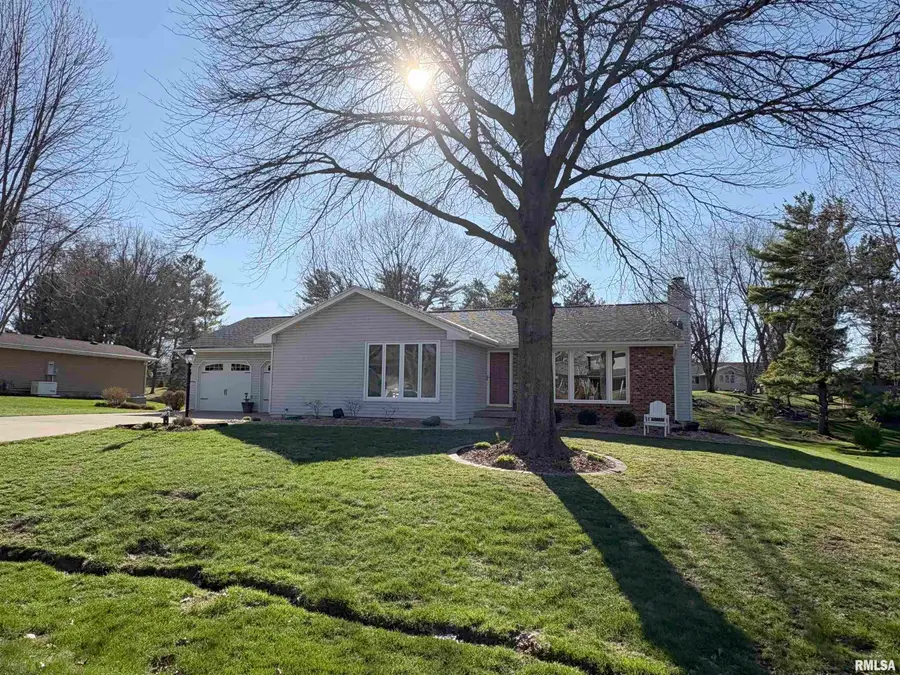 311 Whispering Oaks Drive, Germantown Hills, IL 61548 - #2