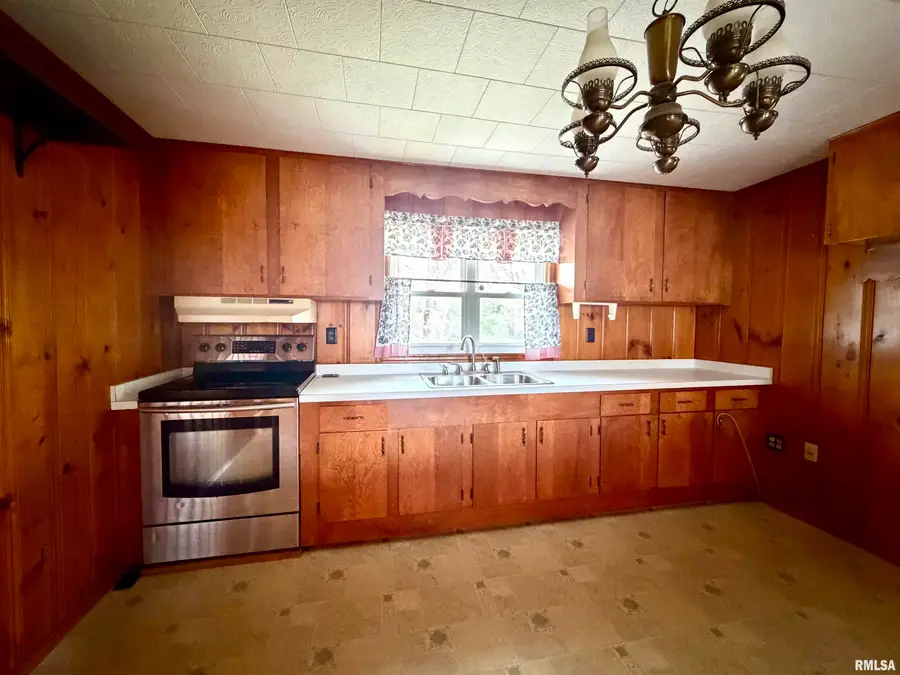 1950 Greenhill Road, Eldorado, IL 62930 - #3