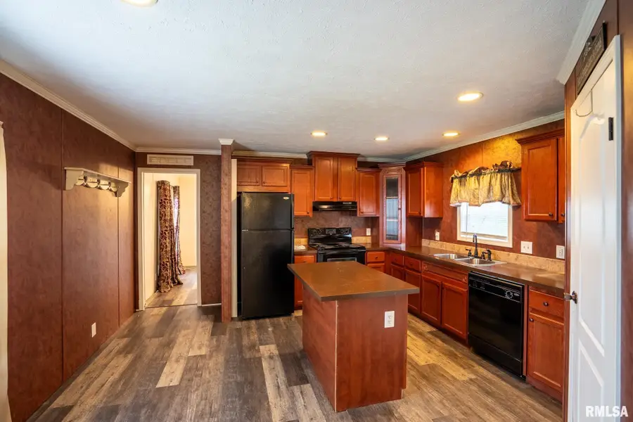 1311 N Van Buren Street, Marion, IL 62959 - #2