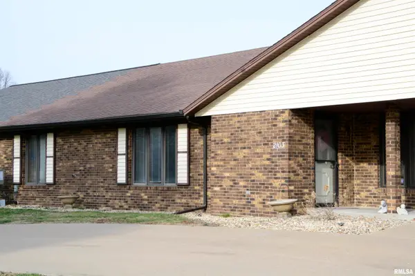 2103 Maple Avenue, Macomb, IL 61455