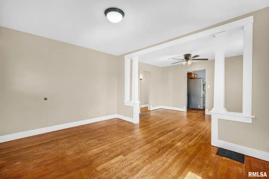 806 S 3rd Street, Pekin, IL 61554 - #3