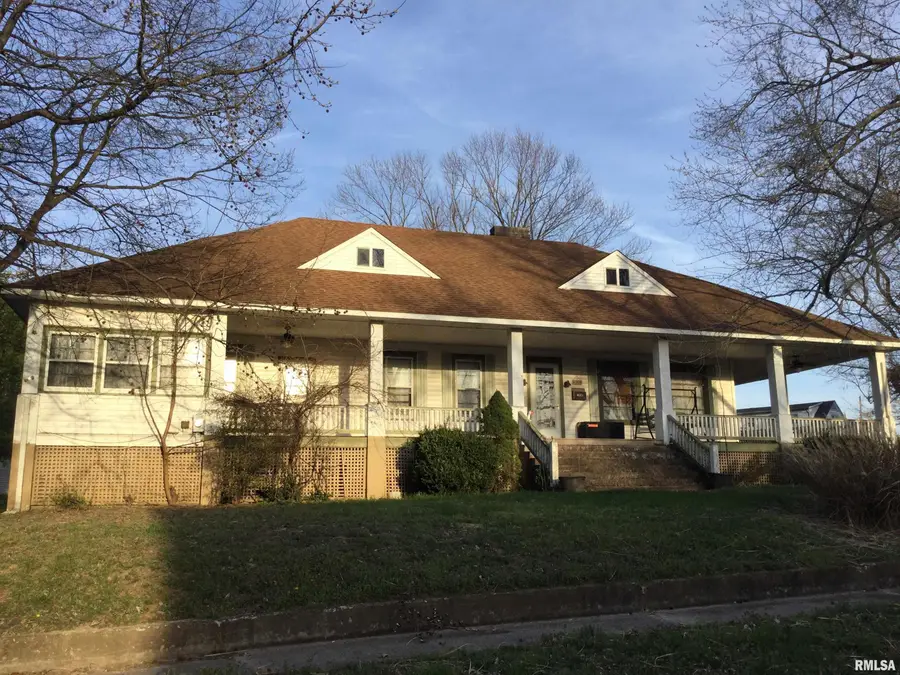 300 W Spring Street, Anna, IL 62906 - #2