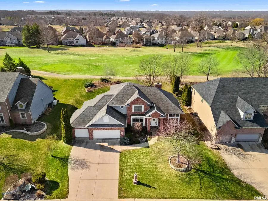 4330 W Longmeadow Court, Peoria, IL 61615 - #3