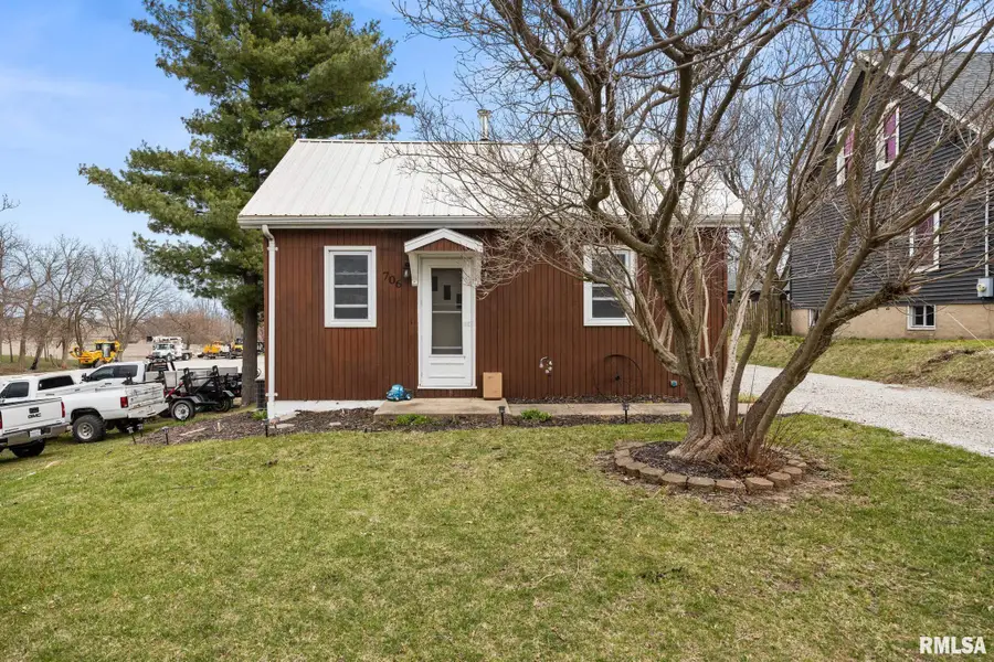 706 N State Street, Roanoke, IL 61561 - #3