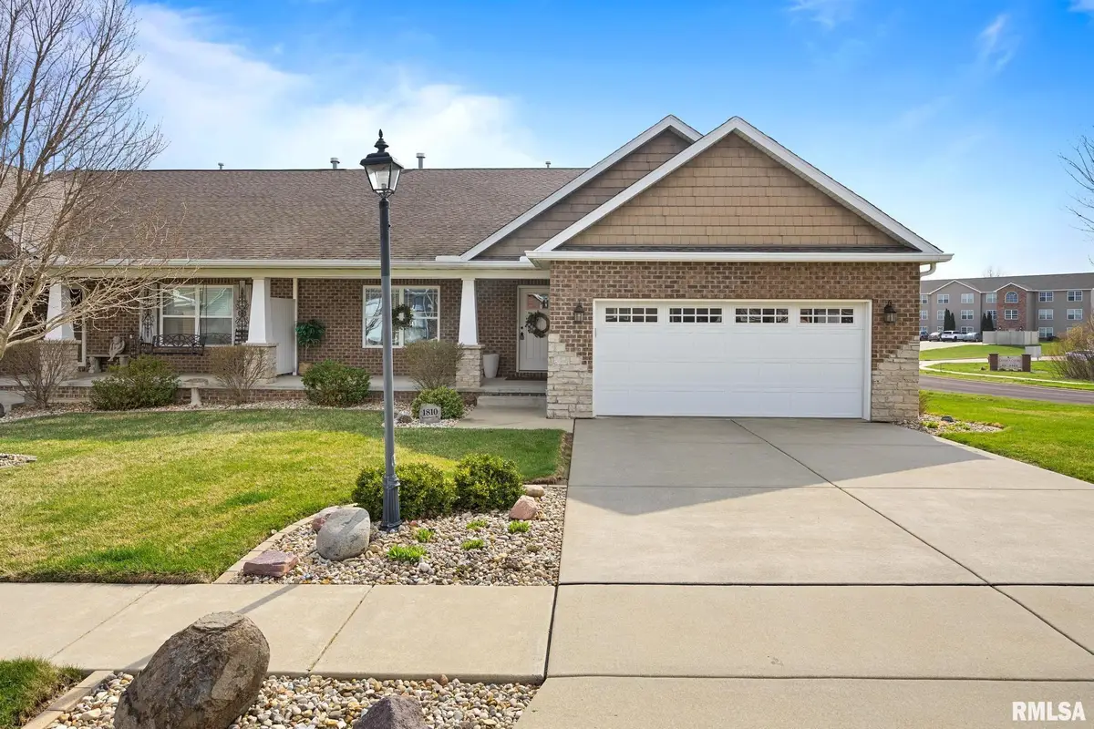 1810 W Kingsbury Road, Washington, IL 61571 - #1