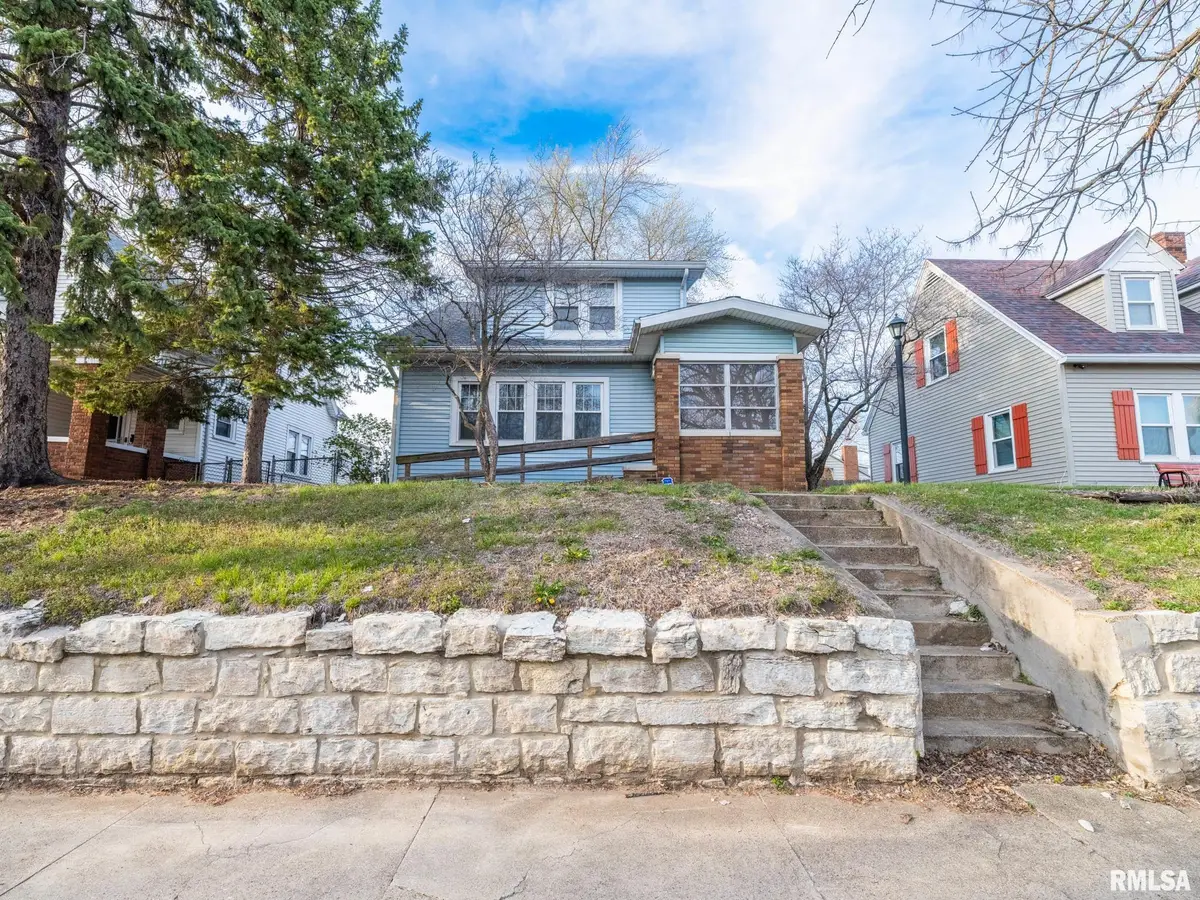 921 Broadway Road, Pekin, IL 61554 - #1