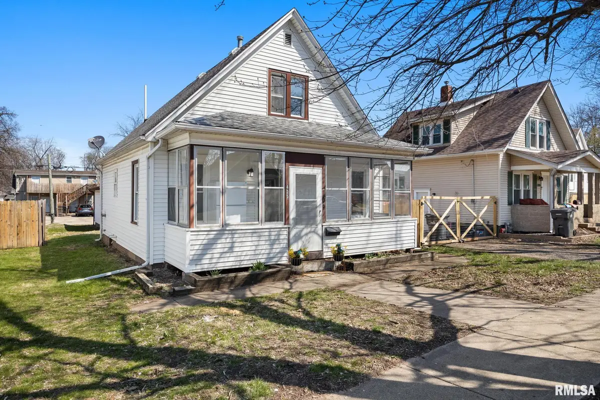 425 Herman Street, Pekin, IL 61554 - #1