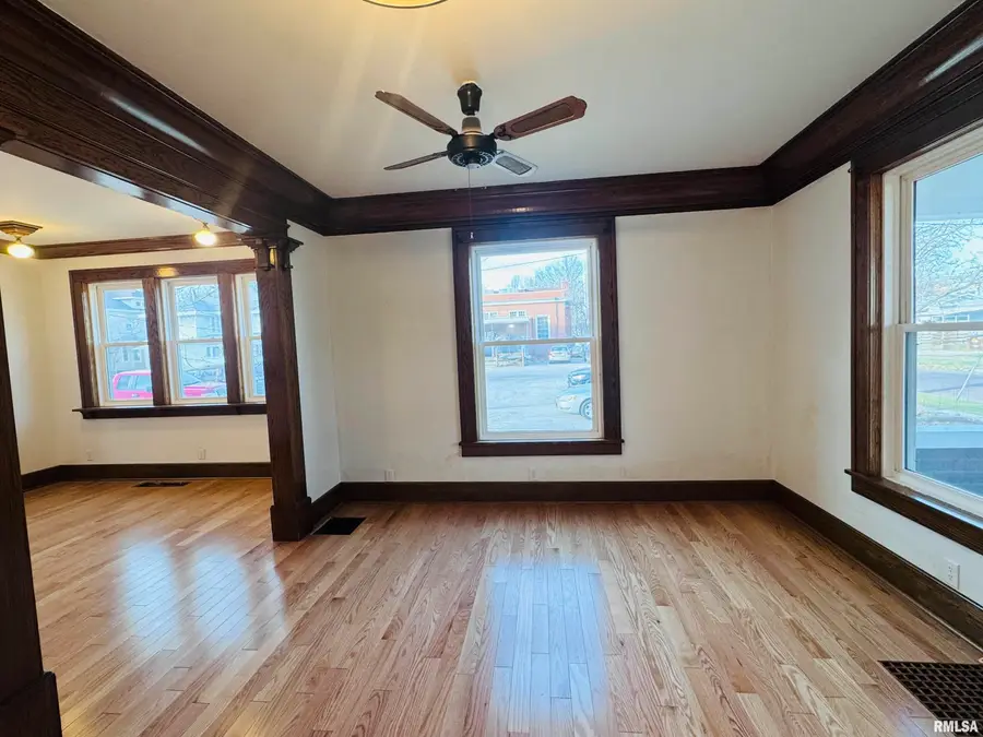 560 N Crafford Street, Bushnell, IL 61422 - #3