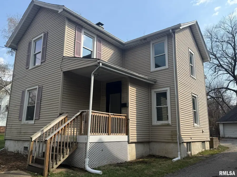 118 E Archer Avenue, Peoria, IL 61603 - #3