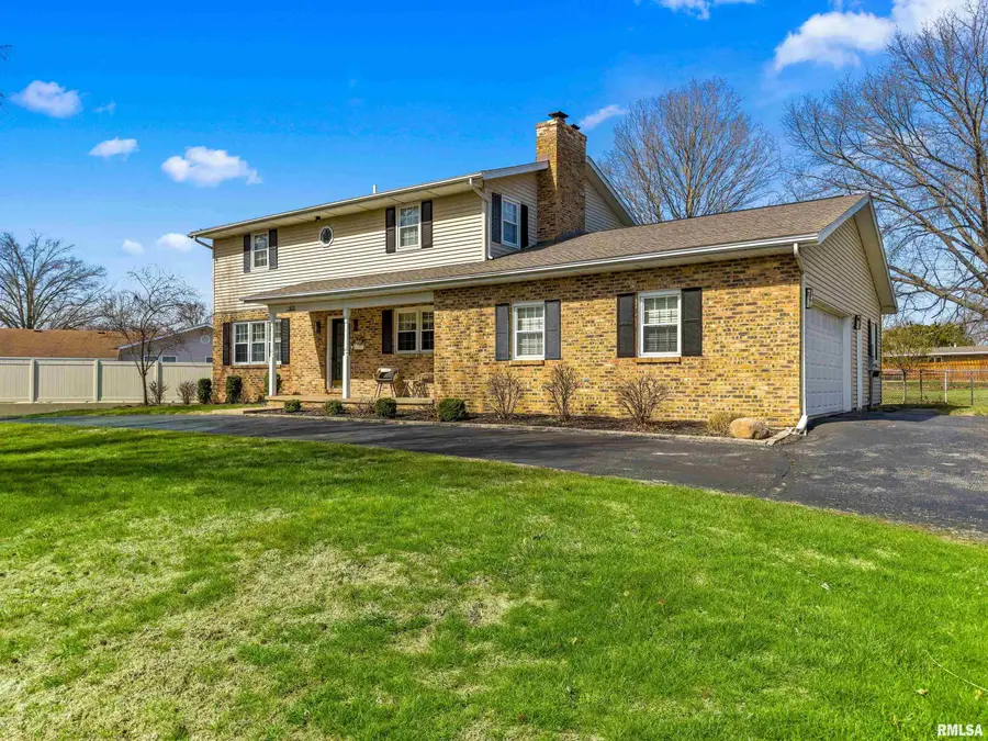 401 Illini Drive, East Peoria, IL 61611 - #2