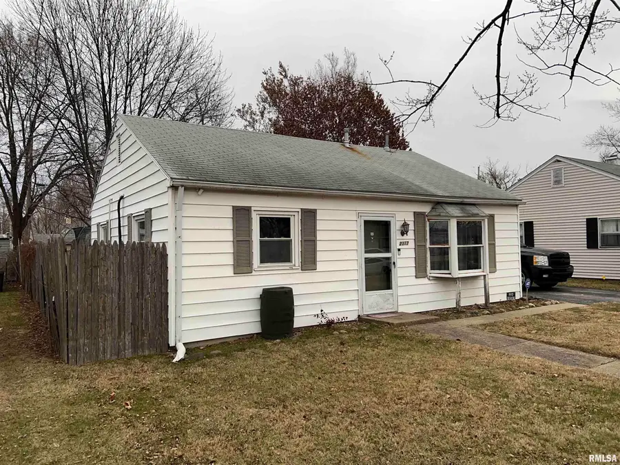 2317 W Hudson Street, Peoria, IL 61604 - #3