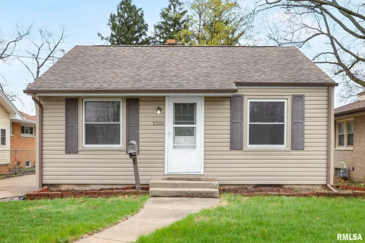 2310 W Heading Avenue, Peoria, IL 61604 - #1