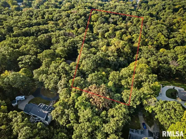 1367 N Forrest Drive, Germantown Hills, IL 61548