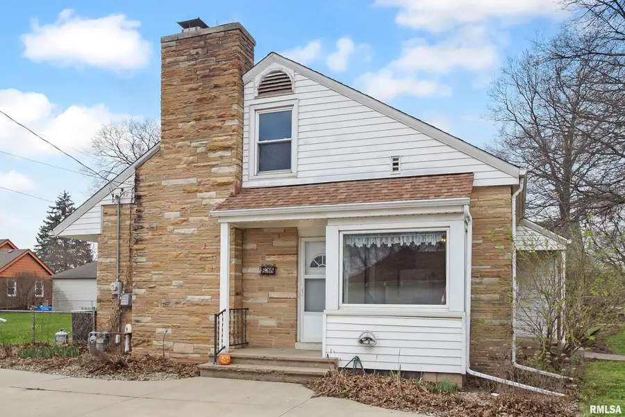 818 W Truitt Avenue, Chillicothe, IL 61523 - #3