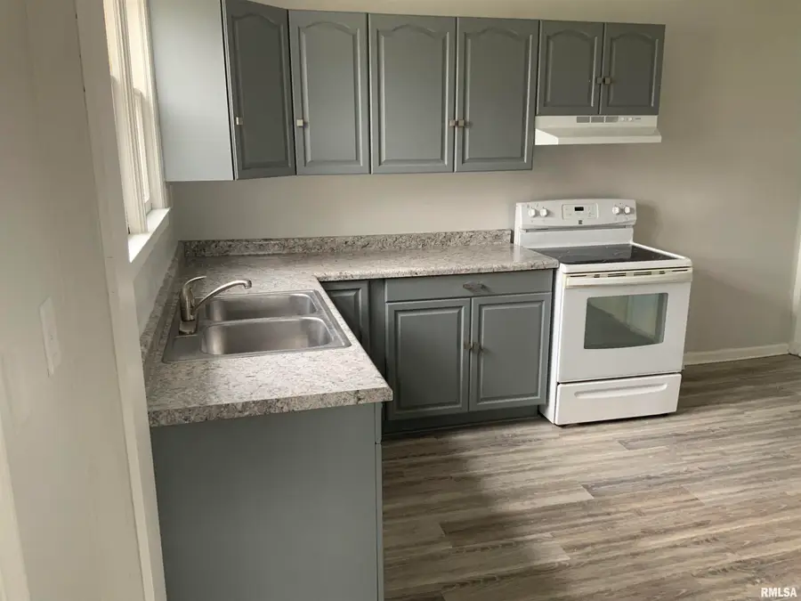 520 W Beech Street, Chillicothe, IL 61523 - #2