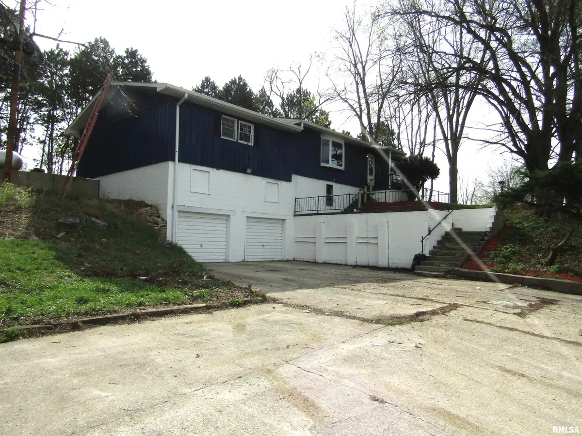 13381 N County Highway 9, Lewistown, IL 61542 - #1