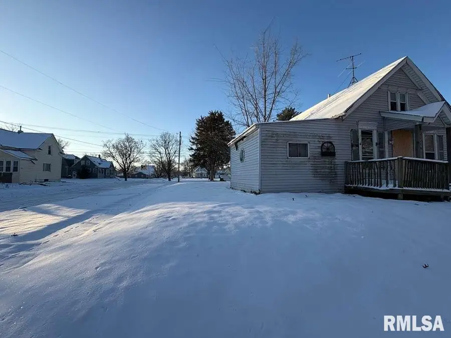 720 11th Avenue, Rock Island, IL 61201 - #2