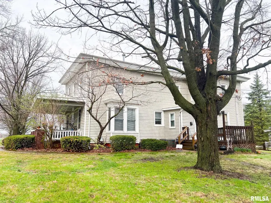 107 W Hill Street, Eureka, IL 61530 - #3