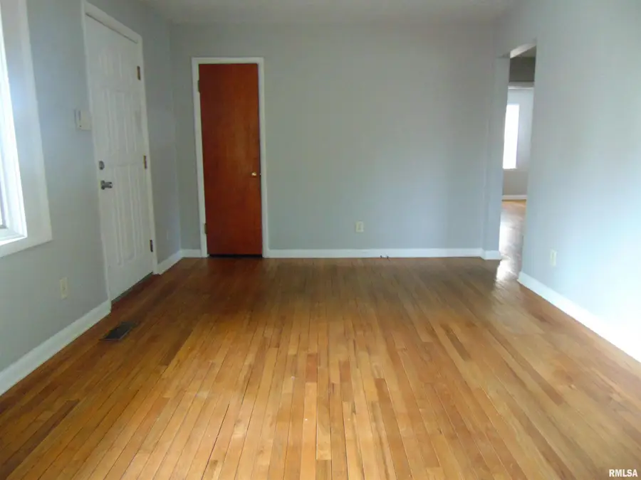 206 S Travelstead Street, Carbondale, IL 62901 - #2