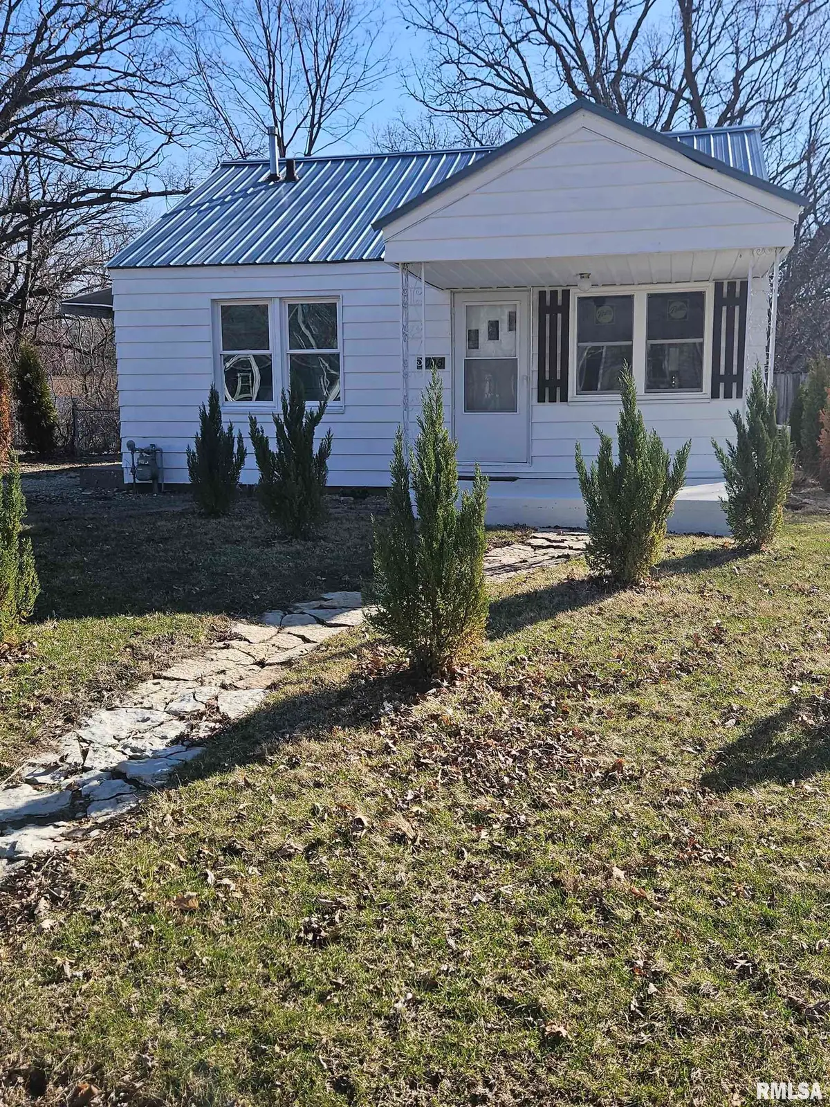 5008 N Best Street, Peoria Heights, IL 61616 - #1