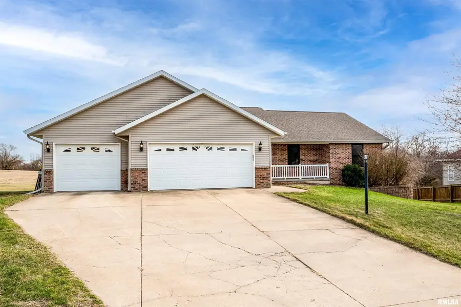 208 Karagen Circle, Germantown Hills, IL 61548 - #2