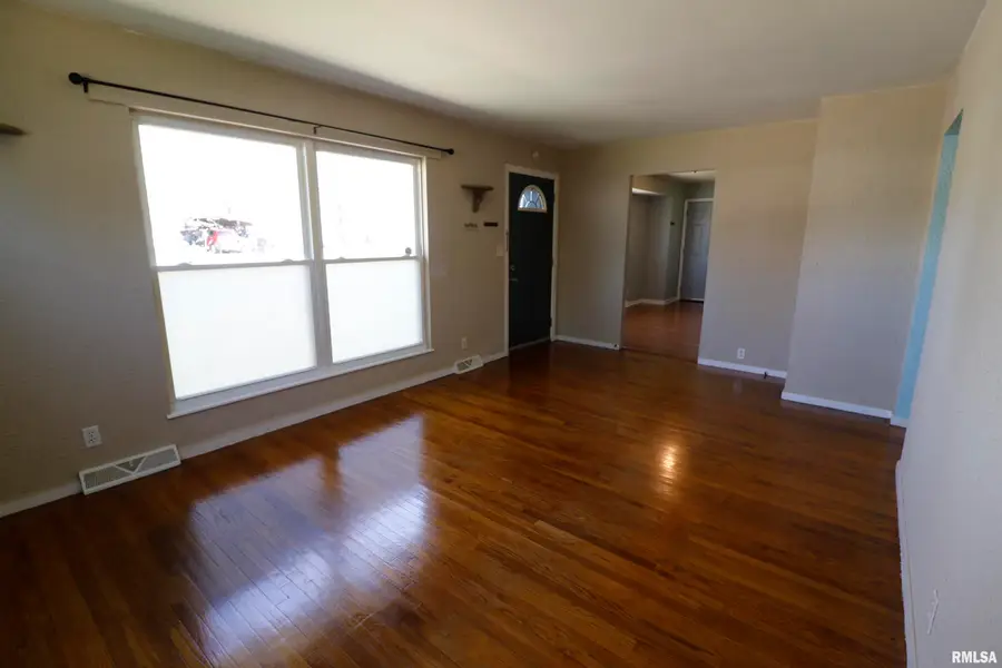 5819 N Sedley Street, Peoria, IL 61615 - #2