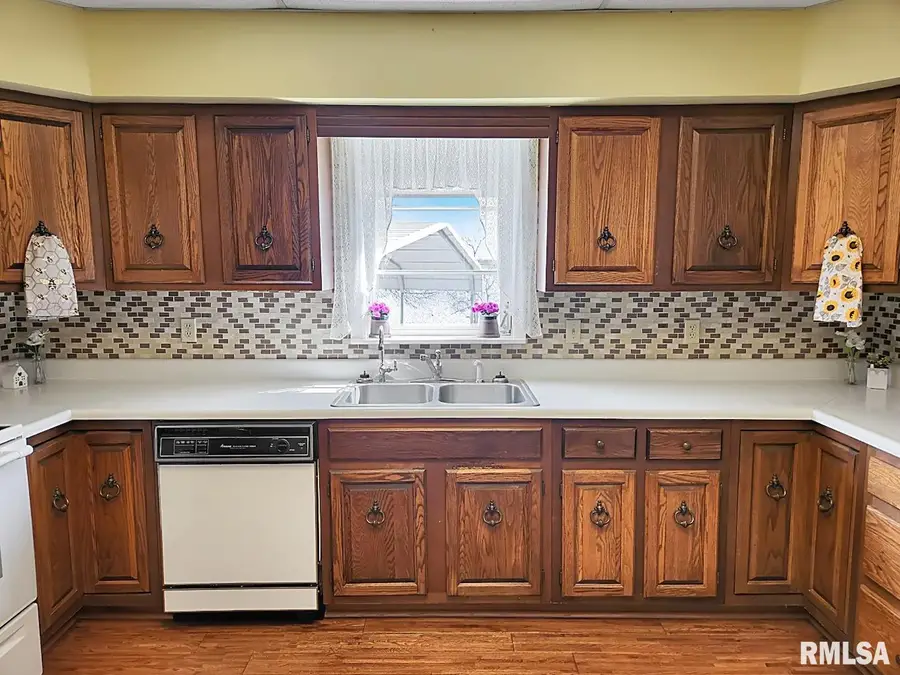 9296 Township Road 900 N, Wyoming, IL 61491 - #2