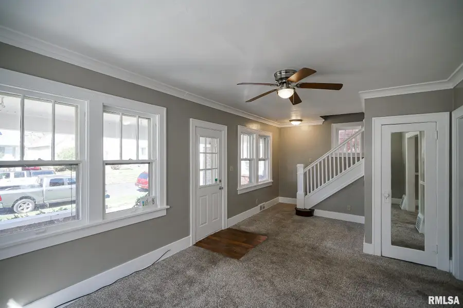 518 E Arcadia Avenue, Peoria, IL 61603 - #3