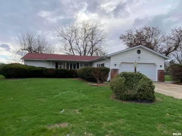 90 Banyan Drive, Canton, IL 61520