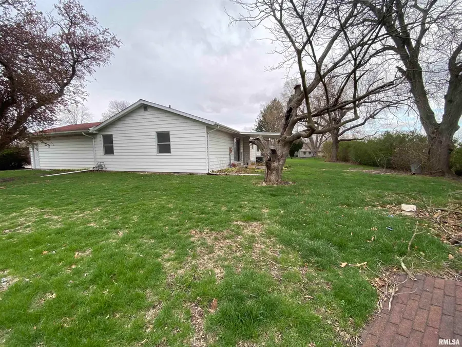 90 Banyan Drive, Canton, IL 61520 - #2