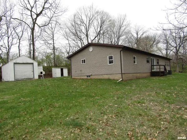 10315 E County Highway 14, Lewistown, IL 61542