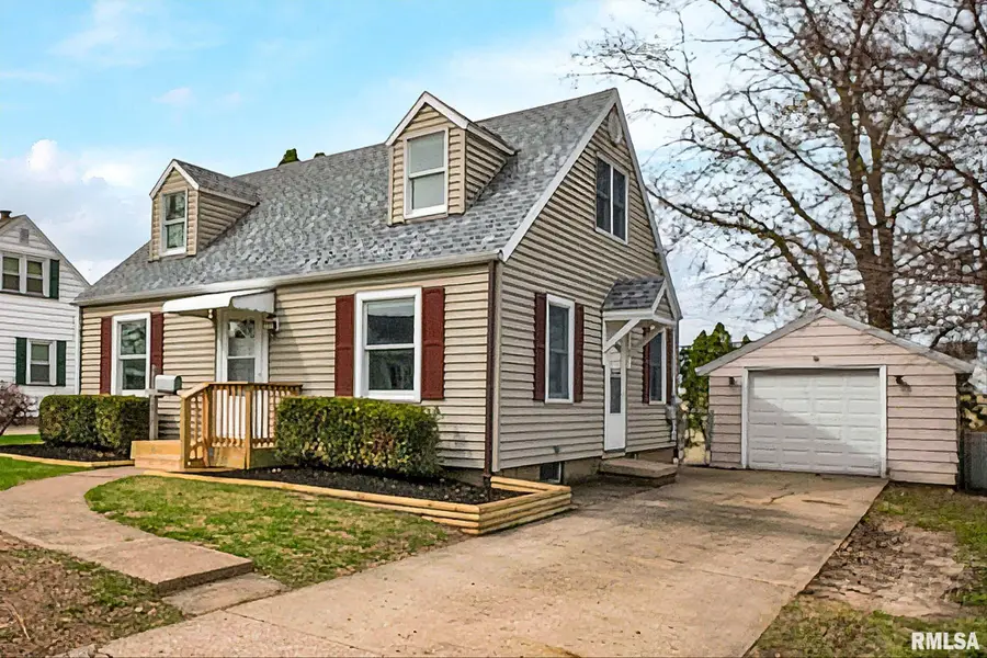 4817 N Edgebrook Drive, Peoria, IL 61614 - #2