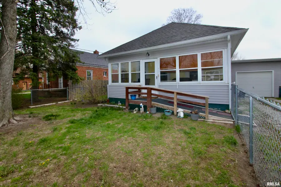 541 Monson Street, East Peoria, IL 61611 - #3