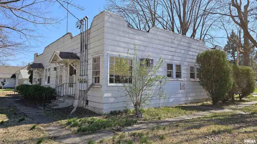 500 N Main Street, Benton, IL 62812 - #3