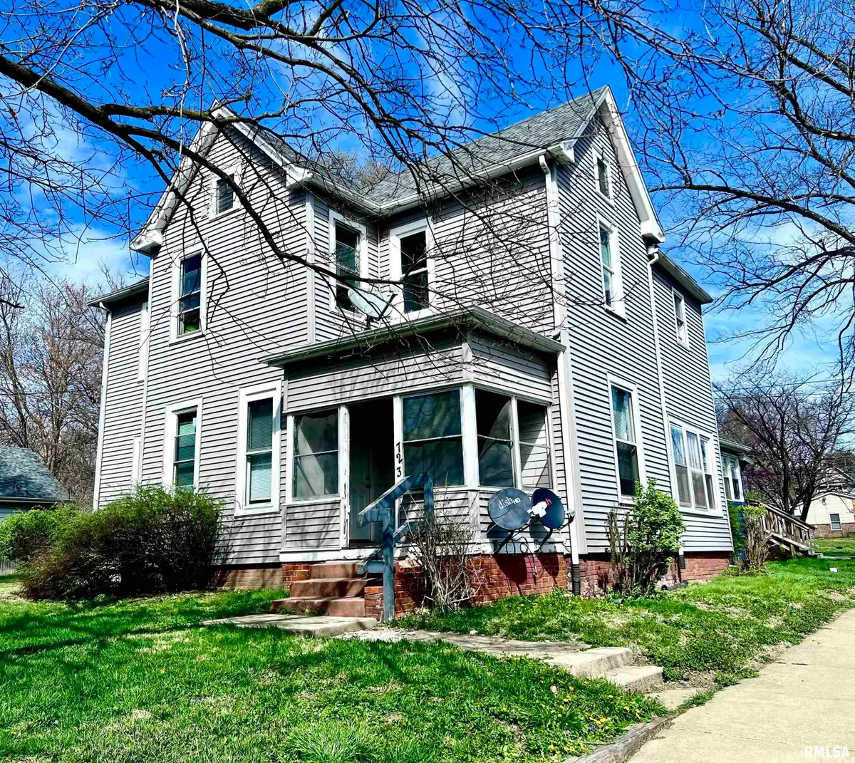 723 W Armstrong Avenue, Peoria, IL 61606 - #1