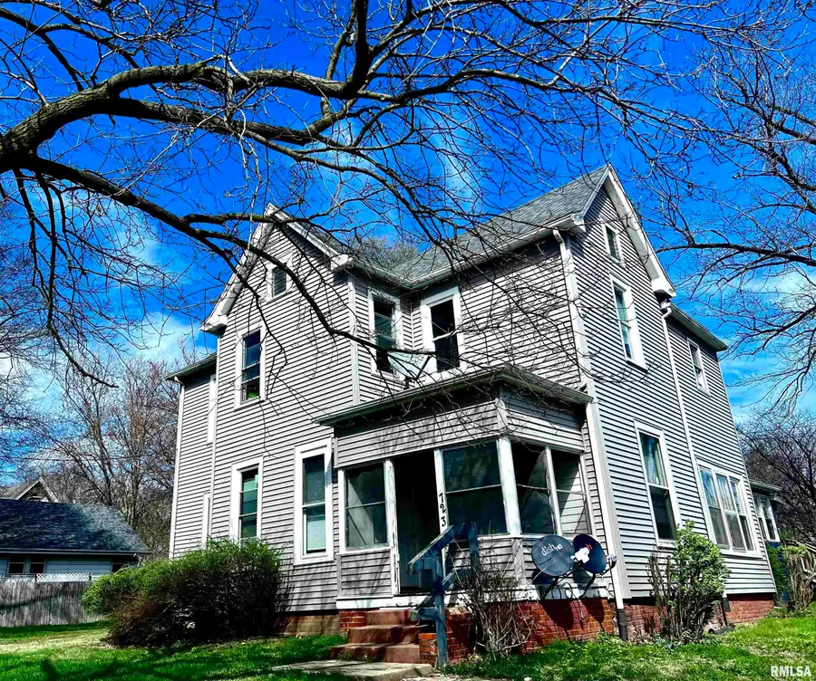 723 W Armstrong Avenue, Peoria, IL 61606 - #2