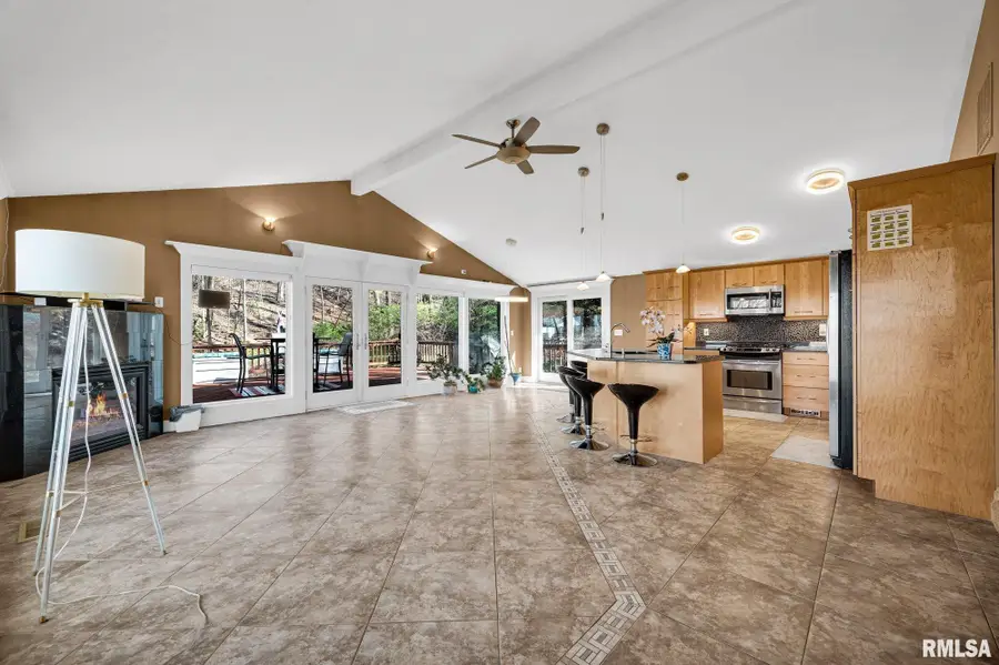 950 N Main Street, East Peoria, IL 61611 - #2