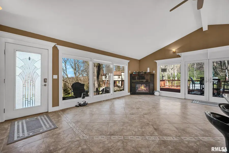 950 N Main Street, East Peoria, IL 61611 - #3