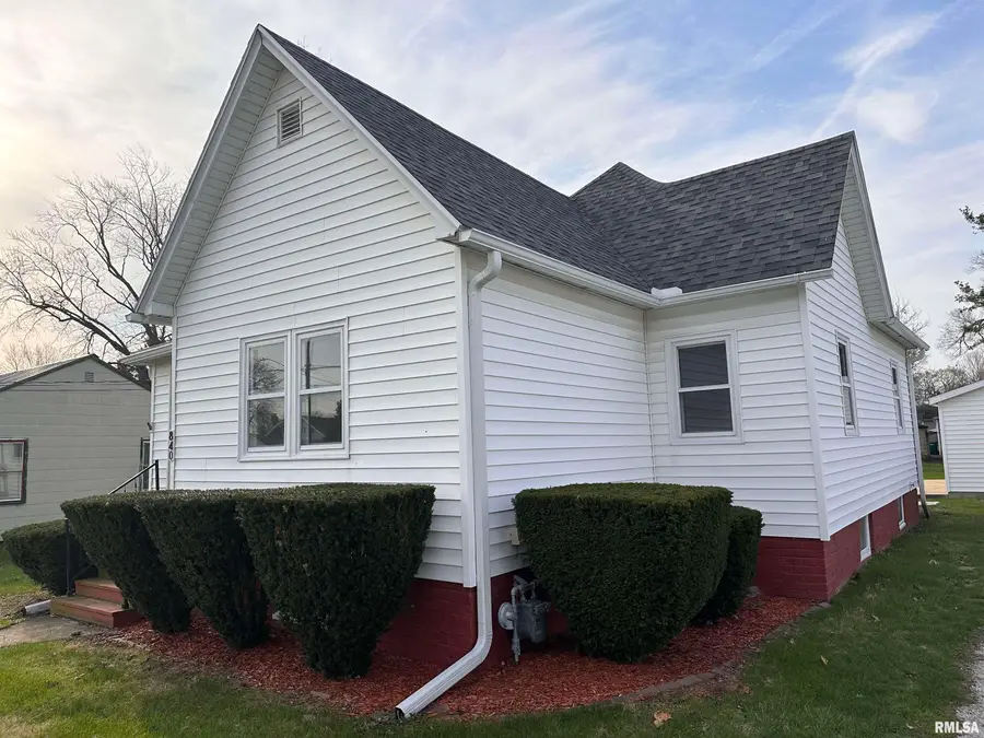 840 E 4th Street, Galesburg, IL 61401 - #3