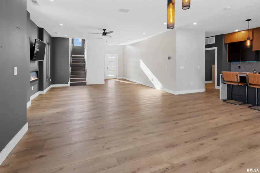 1303 N Otis Street, Marion, IL 62959 - #3