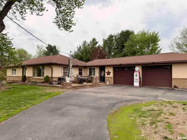 97 N Riverview Drive, East Peoria, IL 61611