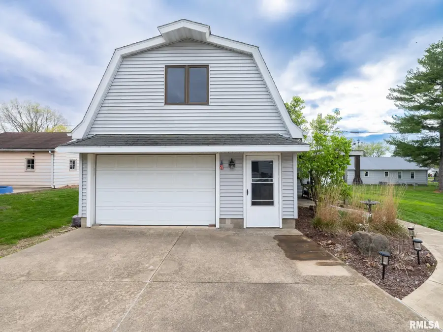 208 W Missouri Street, East Peoria, IL 61611 - #2