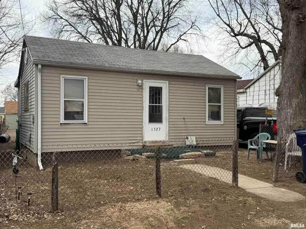 1527 Martin Drive, Pekin, IL 61554