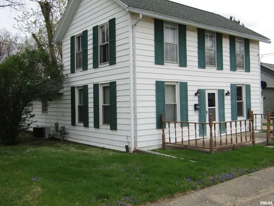 307 S Maple Street, Lewistown, IL 61542 - #3