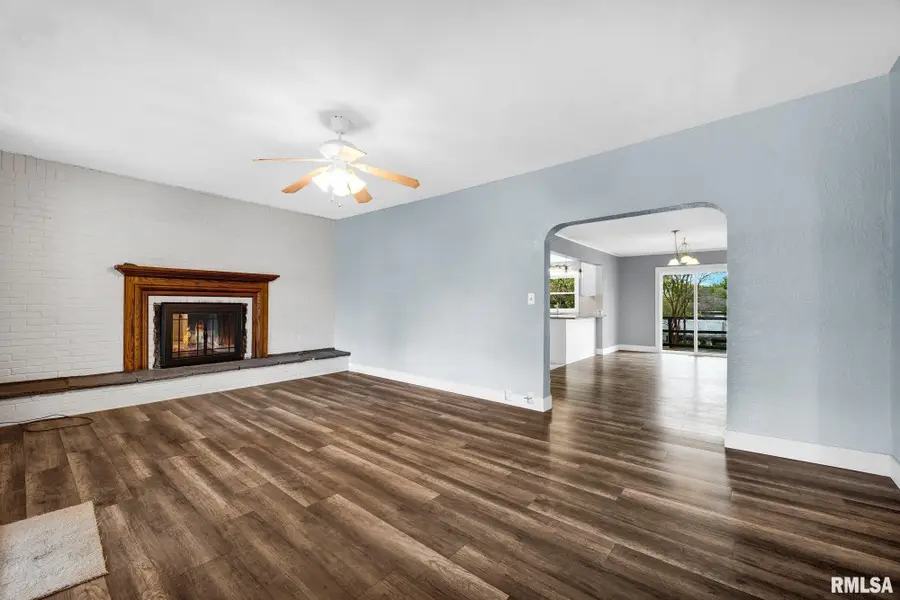 207 N Adams Street, Washburn, IL 61570 - #3