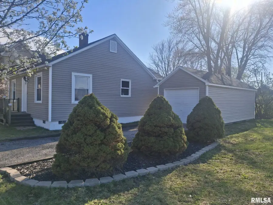 515 Walnut Street, Varna, IL 61375 - #2