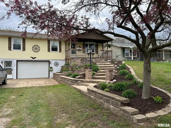 13829 1st Street, Pekin, IL 61554