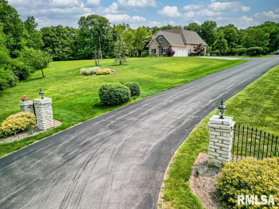 1112 W Cedar Hills Drive, Dunlap, IL 61525 - #2