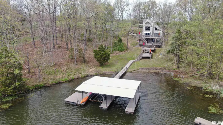 135 E Cut Off Road, Creal Springs, IL 62922 - #2