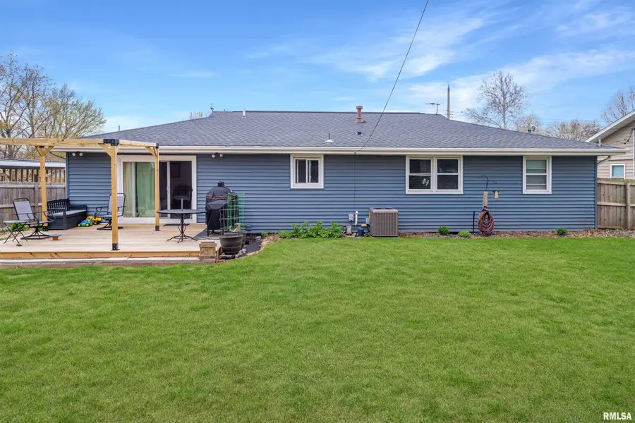 151 Park Plaza Drive, Canton, IL 61520 - #3